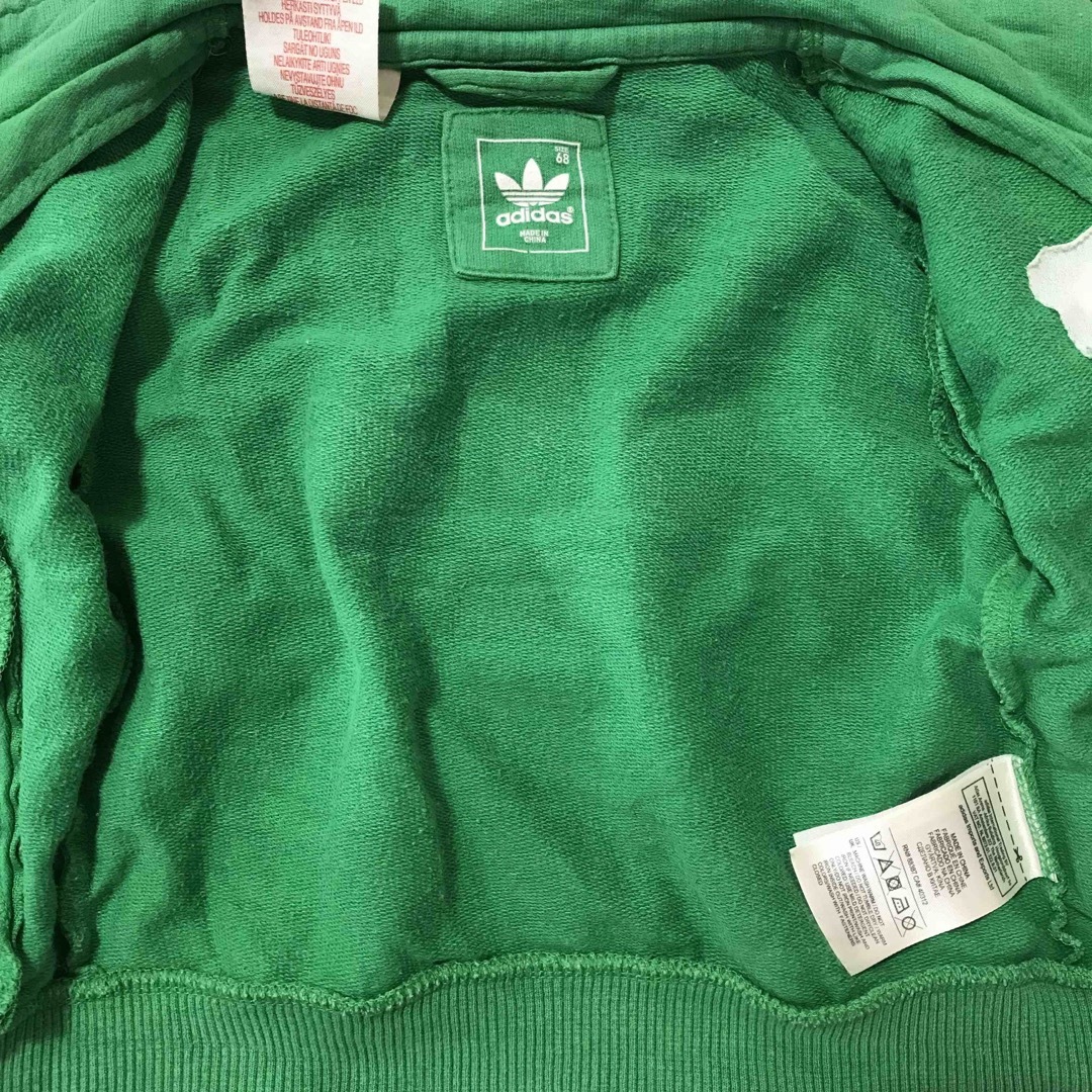 adidas(アディダス)のadidas フルジップパーカー グリーン 緑 68cm ベビー キッズ/ベビー/マタニティのベビー服(~85cm)(トレーナー)の商品写真