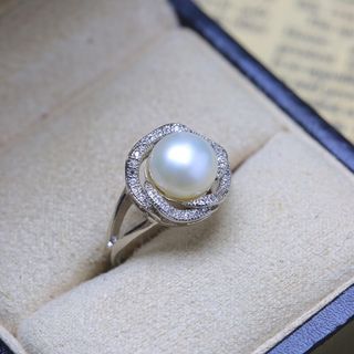 素敵な大粒♪天然本真珠のボリューム感で楽しめる♪ホワイトダイヤ入パール指輪(リング(指輪))