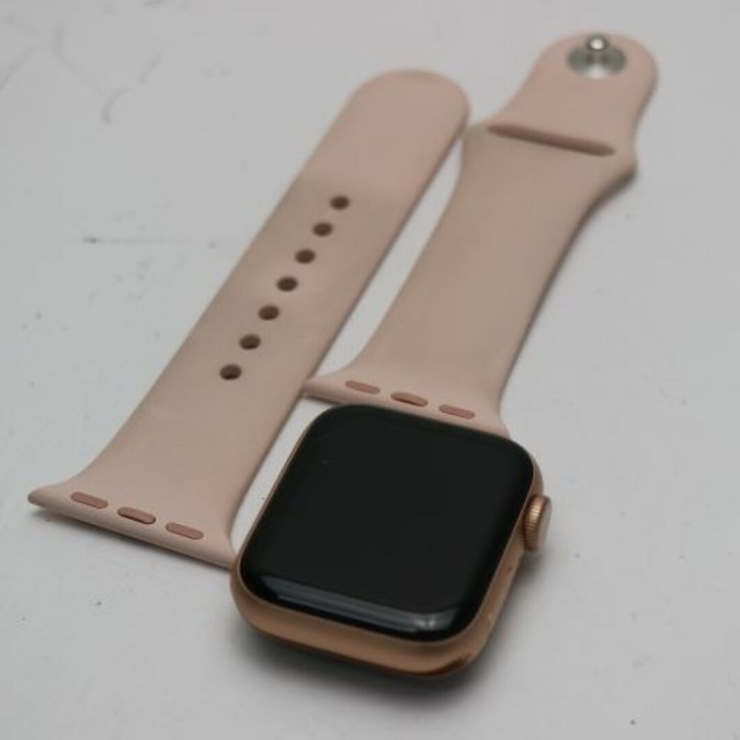 Apple(アップル)の超美品 Apple Watch Series6 40mm  ピンクサンド スマホ/家電/カメラのスマホ/家電/カメラ その他(その他)の商品写真