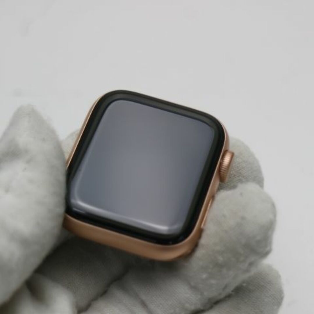 Apple(アップル)の超美品 Apple Watch Series6 40mm  ピンクサンド スマホ/家電/カメラのスマホ/家電/カメラ その他(その他)の商品写真