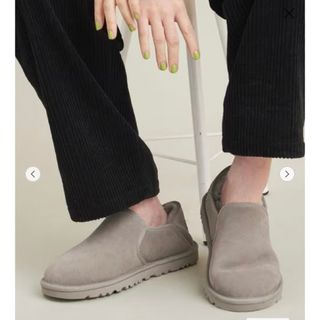 靴/シューズUGG アグ　スリッポン　新品未使用箱無し　ライトグレー