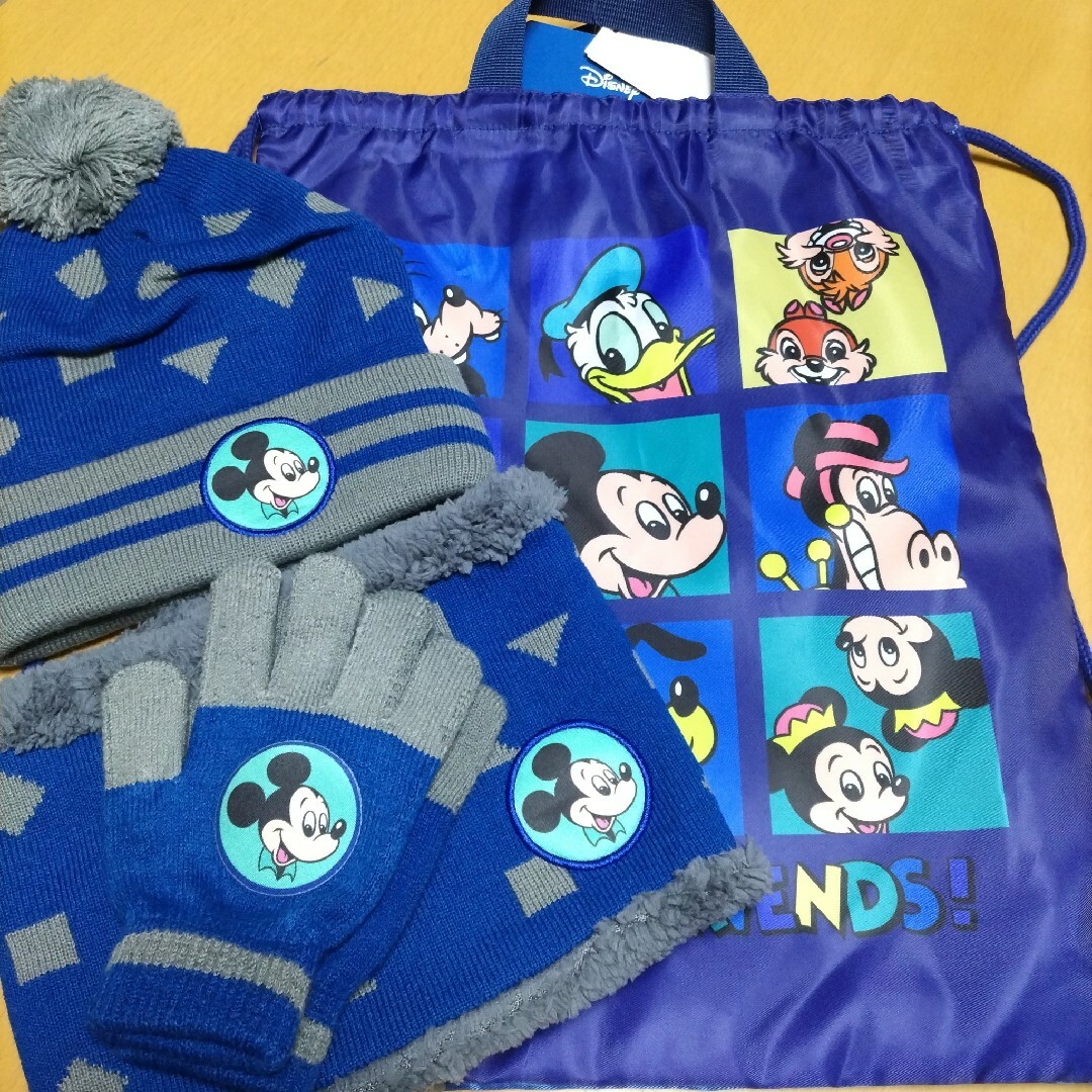 Disney(ディズニー)の新品Disneyミッキーマウス防寒具セット キッズ/ベビー/マタニティのこども用ファッション小物(手袋)の商品写真