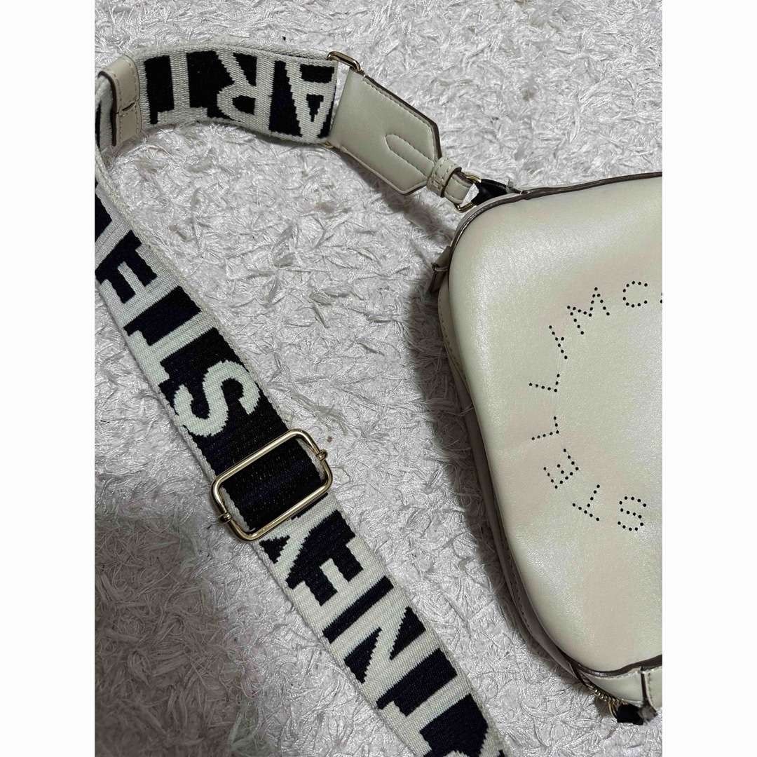 Stella McCartney(ステラマッカートニー)のステラマッカートニー　ロゴ人気の斜めがけ　 レディースのバッグ(ショルダーバッグ)の商品写真