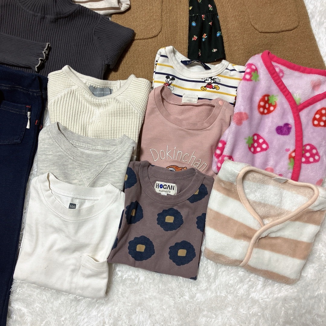 UNIQLO(ユニクロ)の女の子 100 秋冬 冬 まとめ売り キッズ/ベビー/マタニティのキッズ服女の子用(90cm~)(ジャケット/上着)の商品写真