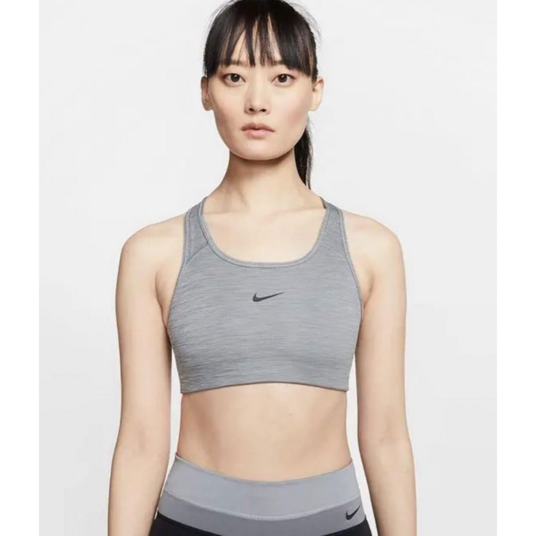 NIKE(ナイキ)の新品未使用☆ NIKE ナイキ スポーツブラ スウッシュ s スポーツ/アウトドアのランニング(ウェア)の商品写真