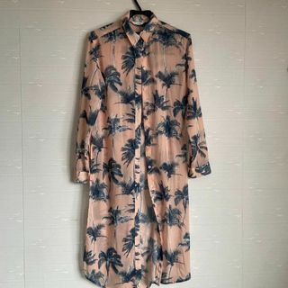 マウジー(moussy)のmoussy ヤシの木柄 ロングシャツ ピンク(Tシャツ(長袖/七分))