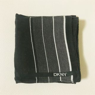 ダナキャランニューヨーク(DKNY)のDKNY ダナキャラン　ストライプ　黒　ブラック　ハンカチ　ハンカチーフ(ハンカチ/ポケットチーフ)