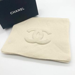 ベージュアイボリーホワイト【専用箱付き☆超希少】CHANEL シャネル 立体ココマーク カシミヤ マフラー