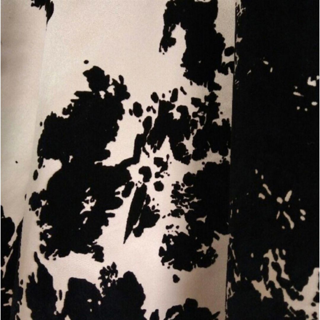 FRAY I.D(フレイアイディー)のFRAY I.D フレイアイディー フロッキーフレアスカート （ブラック） レディースのスカート(ロングスカート)の商品写真