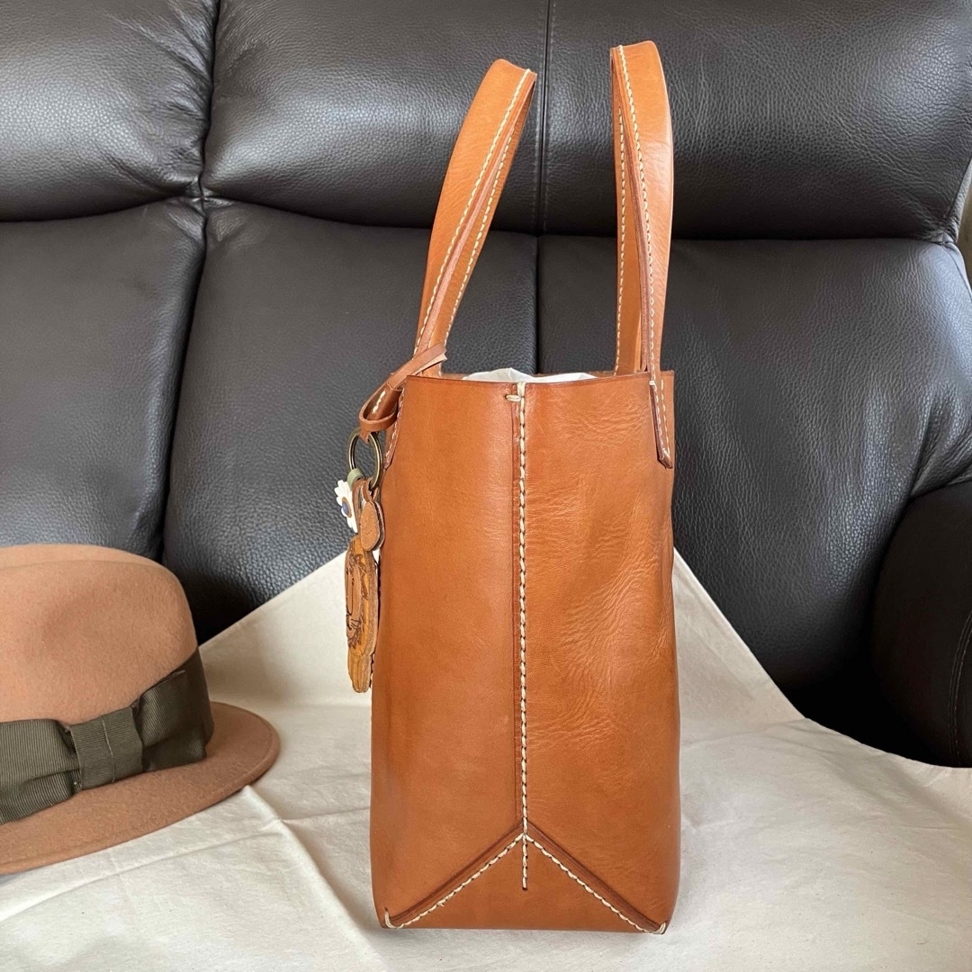 美品/廃番色】gentenゲンテンアマーノトートバッグ Mヌメ 美品/廃番色】gentenゲンテンアマーノトートバッグ Mヌメ