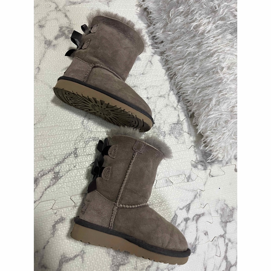 UGG(アグ)のugg アグ　14.5 キッズ/ベビー/マタニティのキッズ靴/シューズ(15cm~)(ブーツ)の商品写真