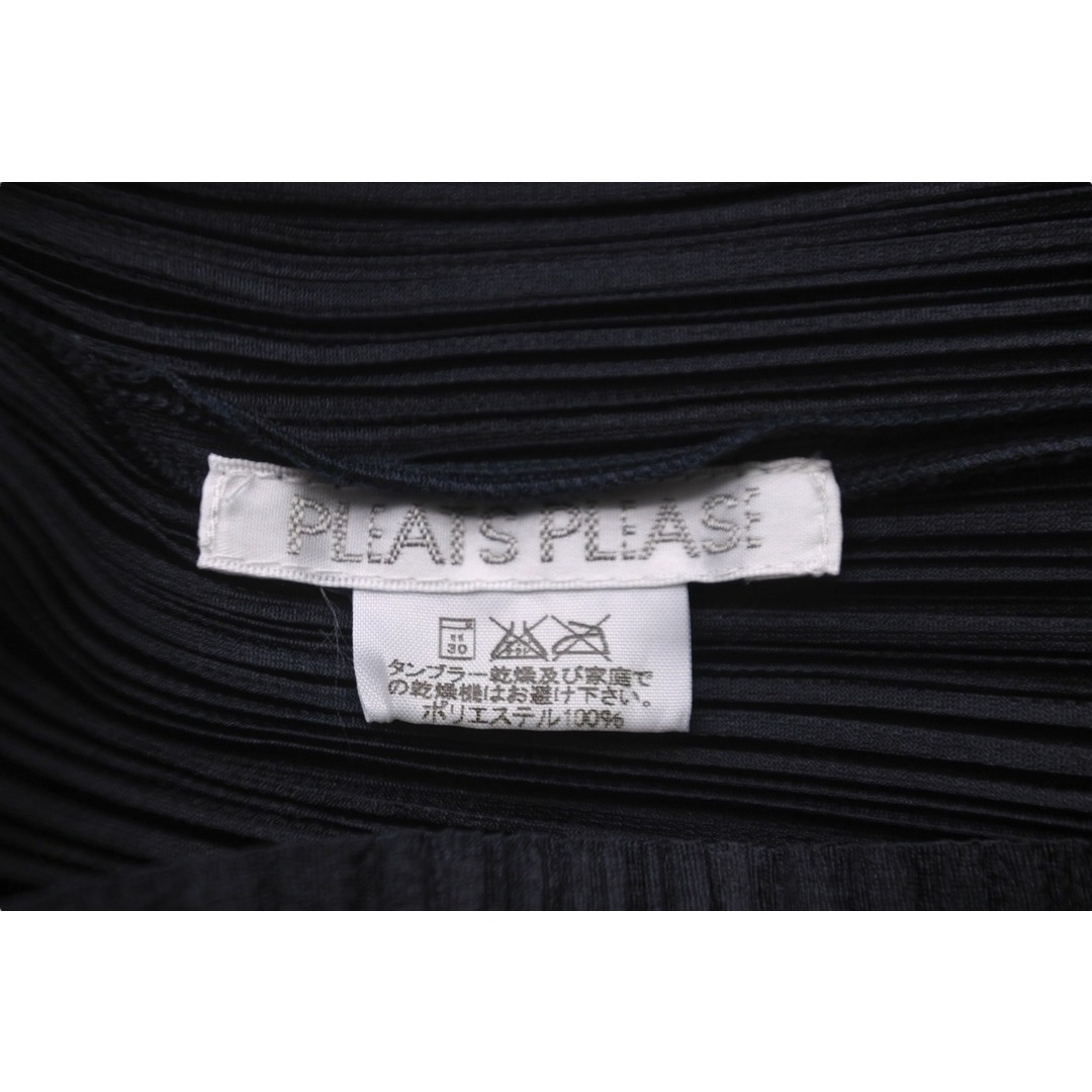 ISSEY MIYAKE(イッセイミヤケ)の極美品 PLEATS PLEASE ISSEY MIYAKE プリーツプリーズ イッセイミヤケ タンクトップ ブラック サイズ4 PP05-JK003 中古 57656 レディースのトップス(タンクトップ)の商品写真