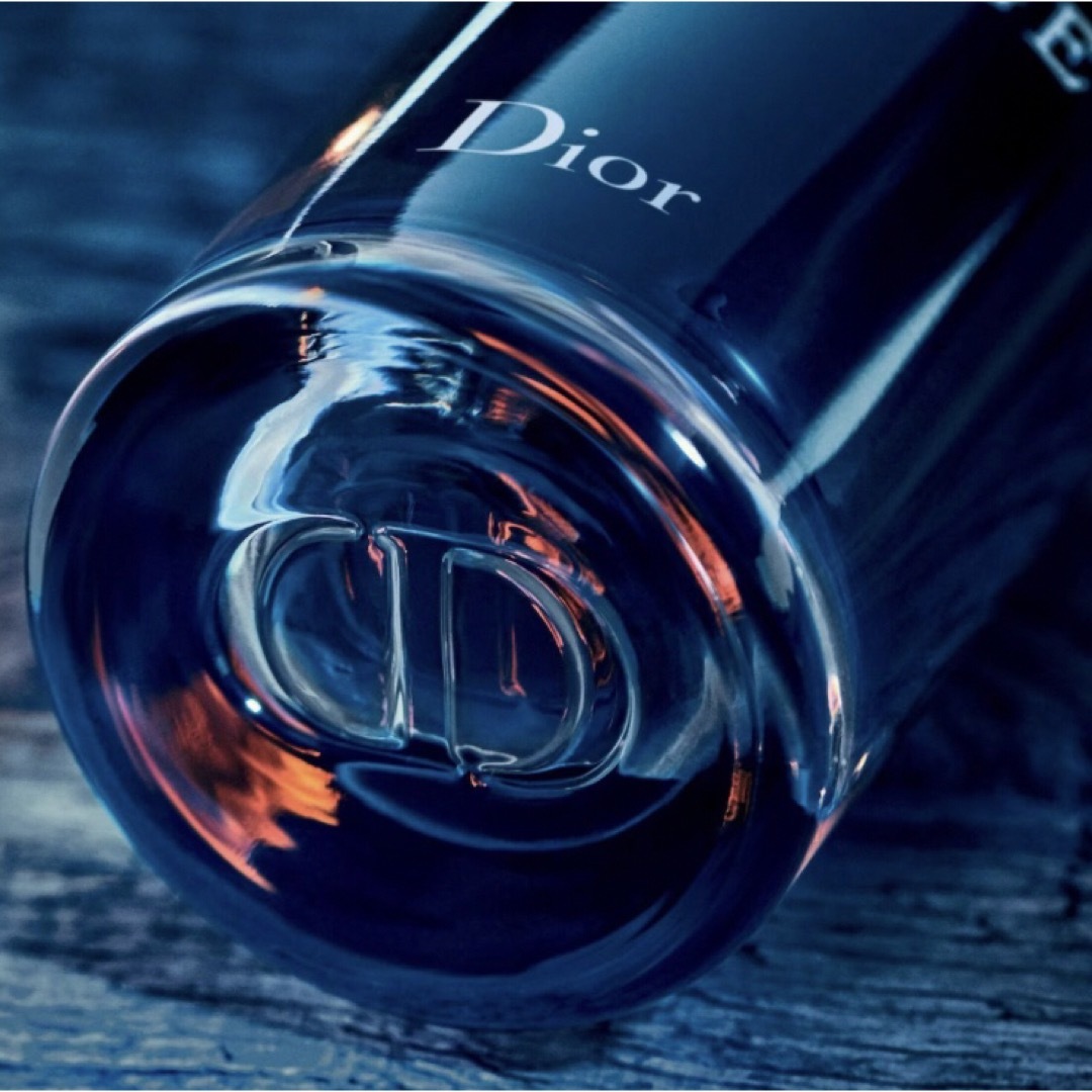 Dior(ディオール)の新品　モテ香水 大人気 Dior ソヴァージュ オードゥ トワレ  ソバージュ コスメ/美容の香水(香水(男性用))の商品写真