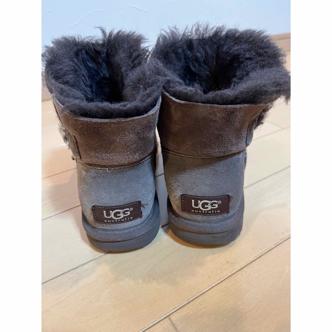 UGG(アグ)のUGG ムートンブーツ　ミニベイリーボタン レディースの靴/シューズ(ブーツ)の商品写真