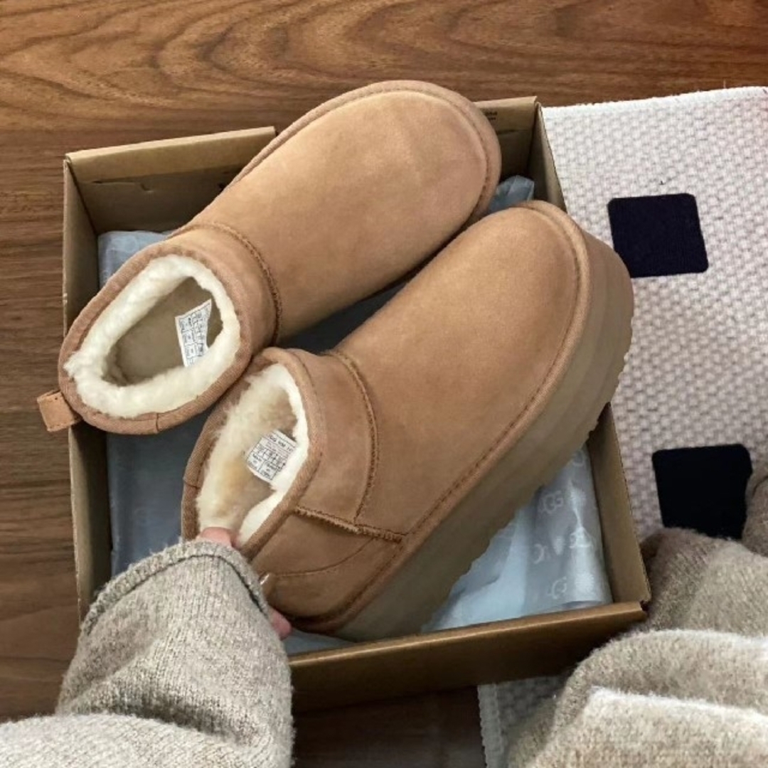 激安通販のセール UGG アグ ブーツ クラッシックウルトラ ミニ - 靴