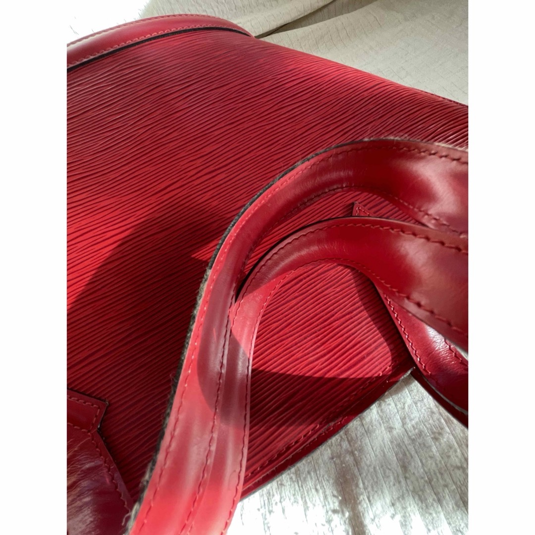 お値下げ!LOUIS VUITTON ルイヴィトン エピ サンジャック 赤 お値下げ!LOUIS VUITTON ルイヴィトン エピ サンジャック 赤