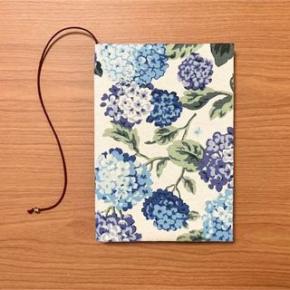 《 四六判》ブックカバー  ハンドメイド あじさい ブルー(ブックカバー)