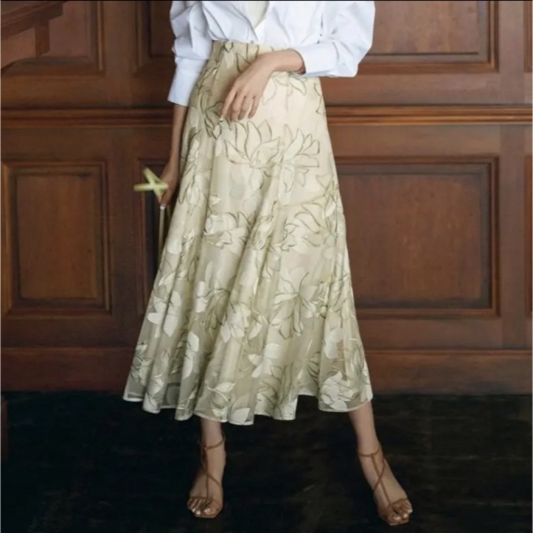 JUSGLITTY(ジャスグリッティー)のJUSGLITTY♡フラワーエンブロイダリースカート レディースのスカート(ひざ丈スカート)の商品写真