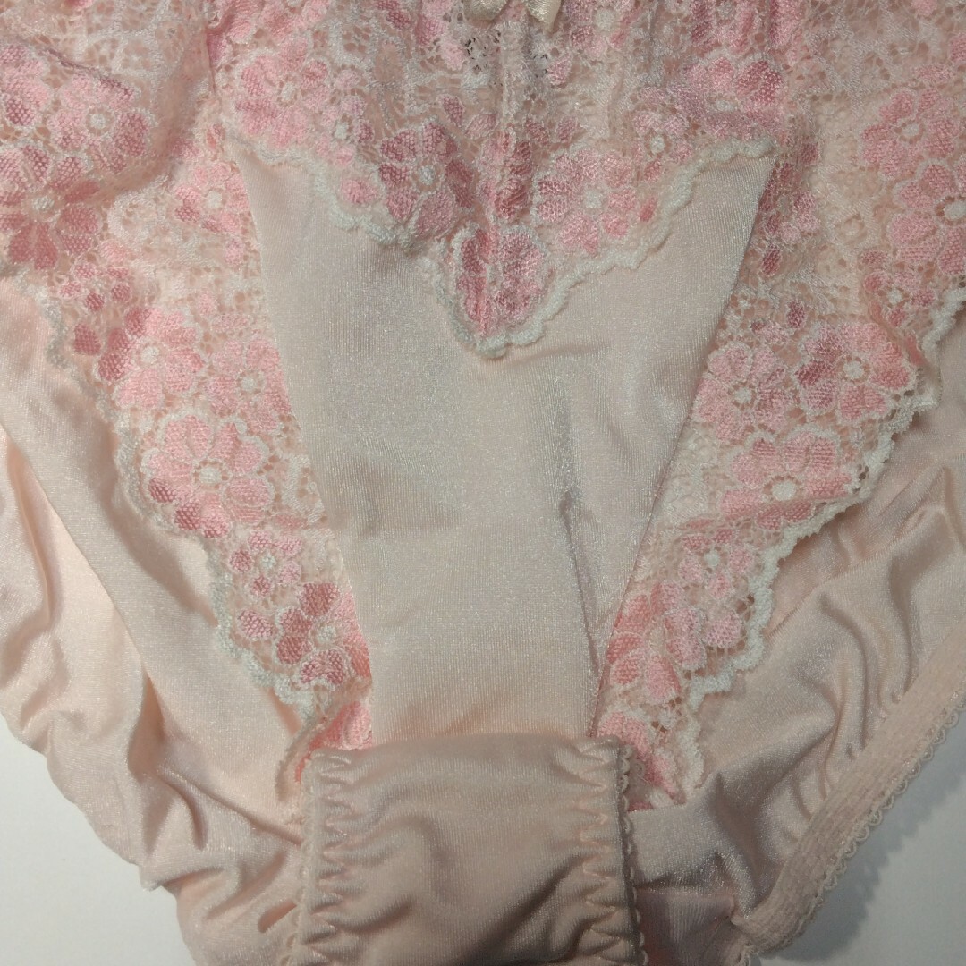 かず様専門ピンク色に花柄刺繍入り上下セット下着ブラジャーC80ショーツLサイズ レディースの下着/アンダーウェア(ブラ&ショーツセット)の商品写真