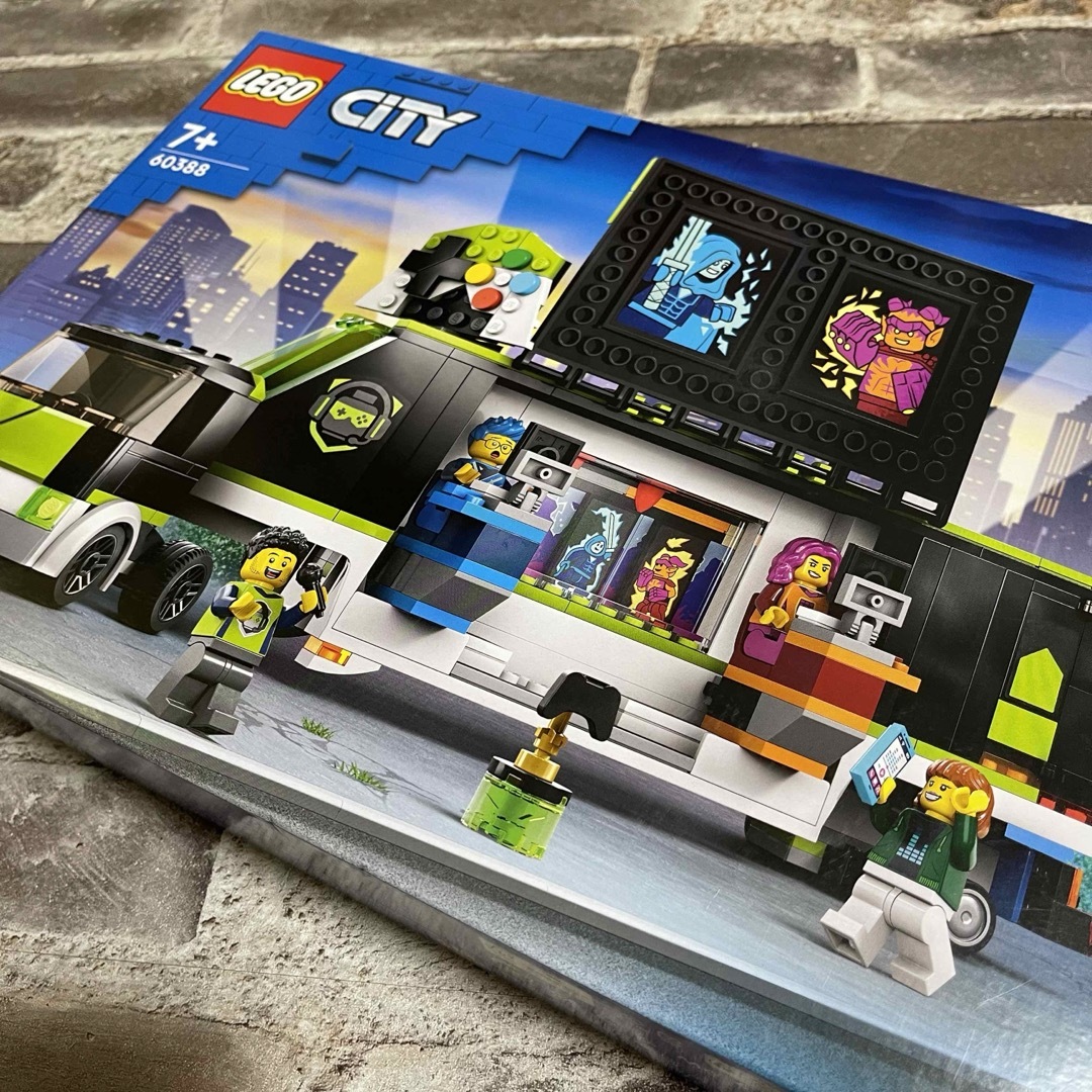 Lego(レゴ)の【店頭で売切れ続出！】大人気のレゴCITY ゲームトーナメントのツアートラック キッズ/ベビー/マタニティのおもちゃ(積み木/ブロック)の商品写真