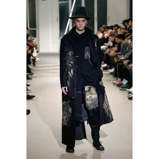 ヨウジヤマモトプールオム(Yohji Yamamoto POUR HOMME)の【求】yohji yamamoto pour homme 19aw 金刺繍コート(チェスターコート)