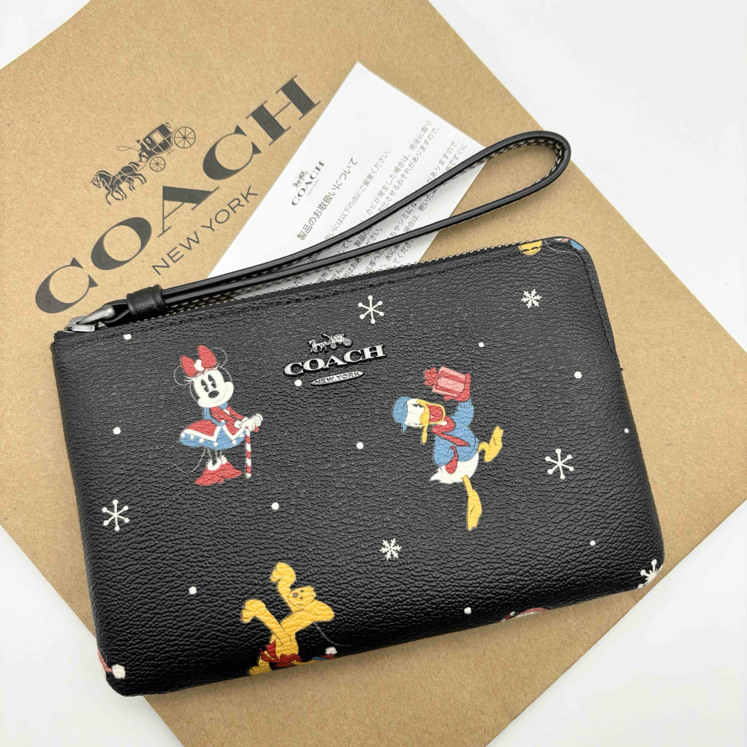 COACH(コーチ)の【DISNEY X COACH☆新品】コーナー ジップ リストレット！ポーチ！ レディースのファッション小物(ポーチ)の商品写真