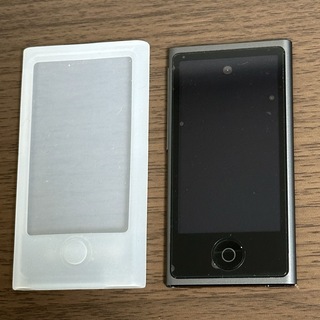 アップル(Apple)の【美品】ipod nano 第7世代 MKN52J 16GB スペースグレイ(ポータブルプレーヤー)