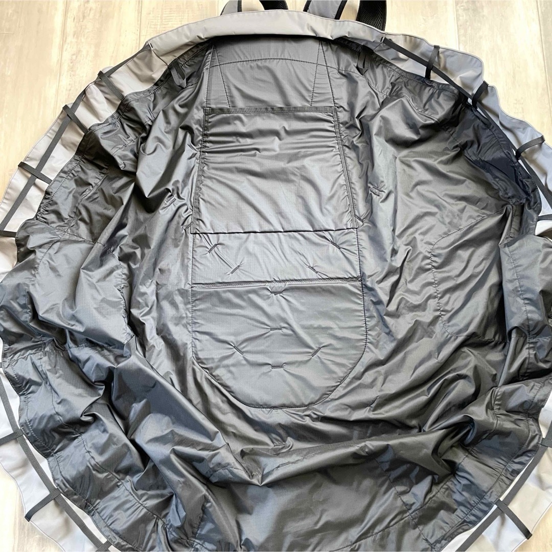 THE NORTH FACE(ザノースフェイス)の【新品未使用】ザノースフェイス エスケープパック 灰色 ジンクグレー 32L メンズのバッグ(バッグパック/リュック)の商品写真
