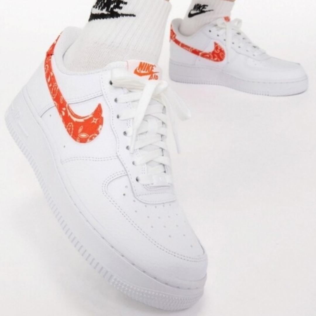 NIKE(ナイキ)のユウ様専用★Nike Air Force 1 '07 W　DJ9942-102 レディースの靴/シューズ(スニーカー)の商品写真