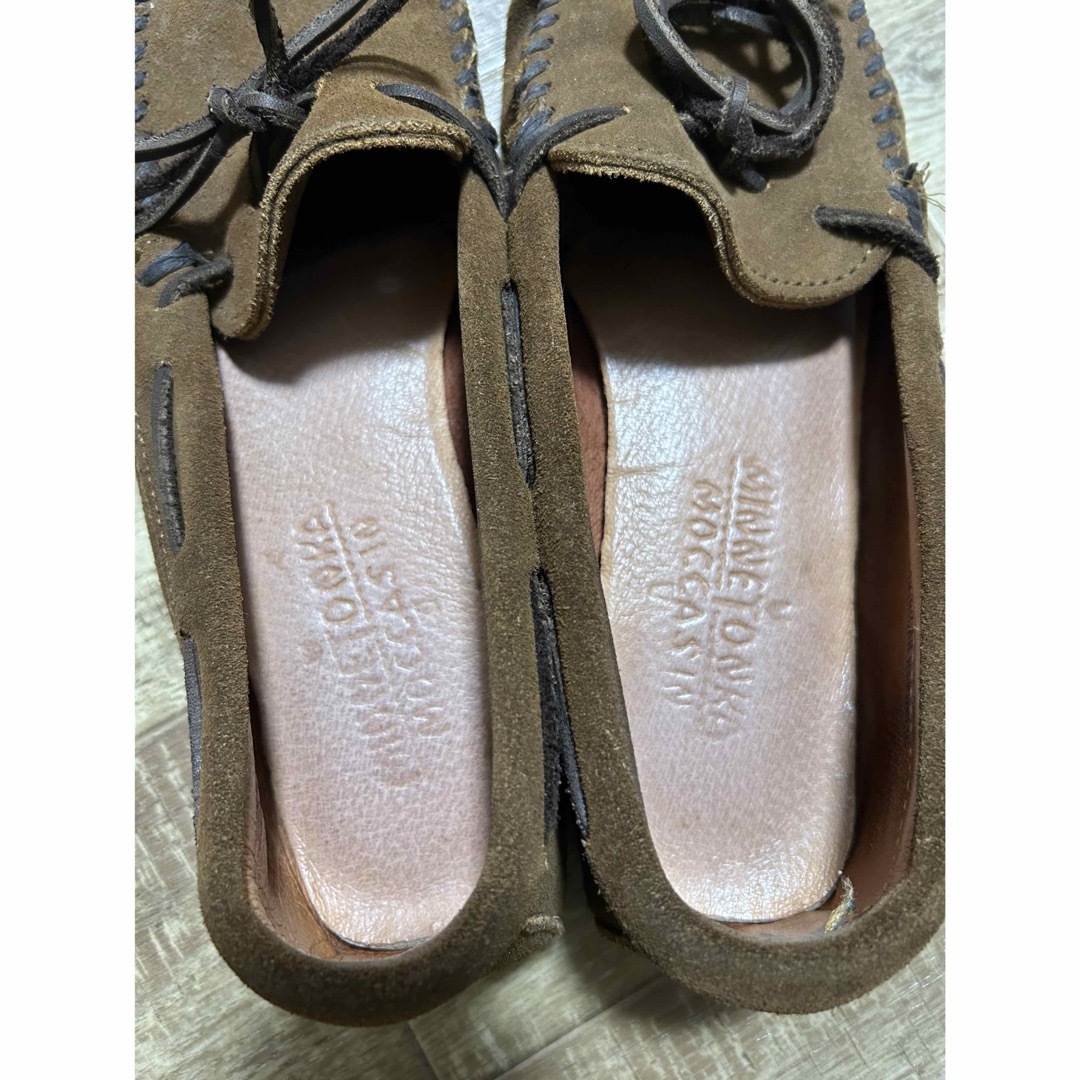 Minnetonka(ミネトンカ)のミネトンカ スエード モカシン 8.5 26.5 クラシックモック 913 メンズの靴/シューズ(スリッポン/モカシン)の商品写真