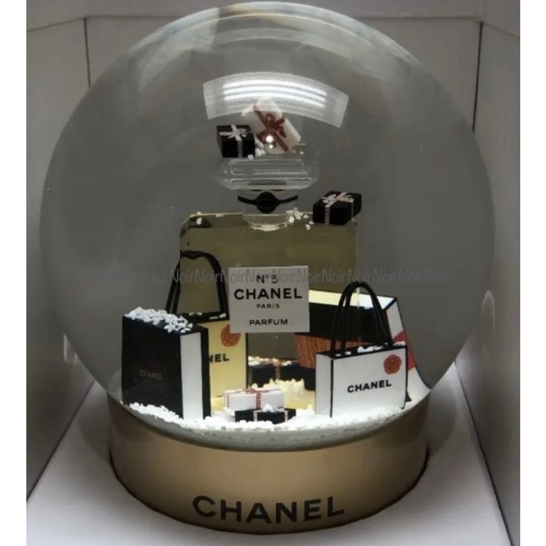 CHANEL(シャネル)のシャネルのスノードームです(❁ᴗ͈ˬᴗ͈)) インテリア/住まい/日用品のインテリア小物(置物)の商品写真