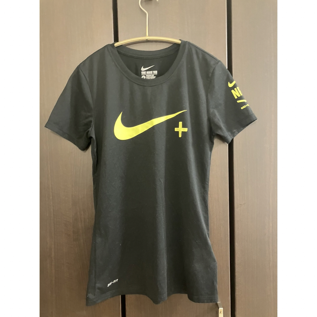 NIKE(ナイキ)のNIKE ランニングウエア Tシャツ スポーツ/アウトドアのランニング(ウェア)の商品写真