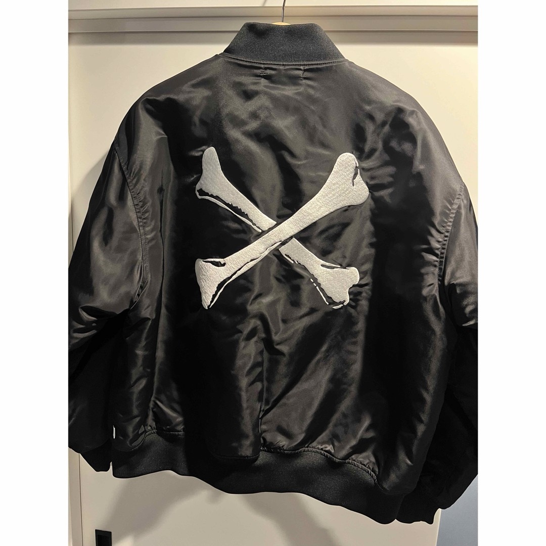 W)taps(ダブルタップス)のWTAPS TEAM JACKET  Lサイズ　クロスボーン　zorn着用 メンズのジャケット/アウター(ナイロンジャケット)の商品写真