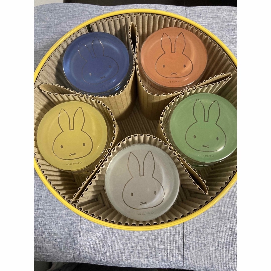 miffy(ミッフィー)の新品　ミッフィー　グラスセット　缶入り インテリア/住まい/日用品のキッチン/食器(グラス/カップ)の商品写真