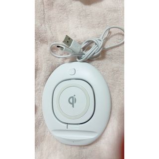 可動品　美品 スマホ用　卓上充電器（台）　Type-Cコード付き(バッテリー/充電器)