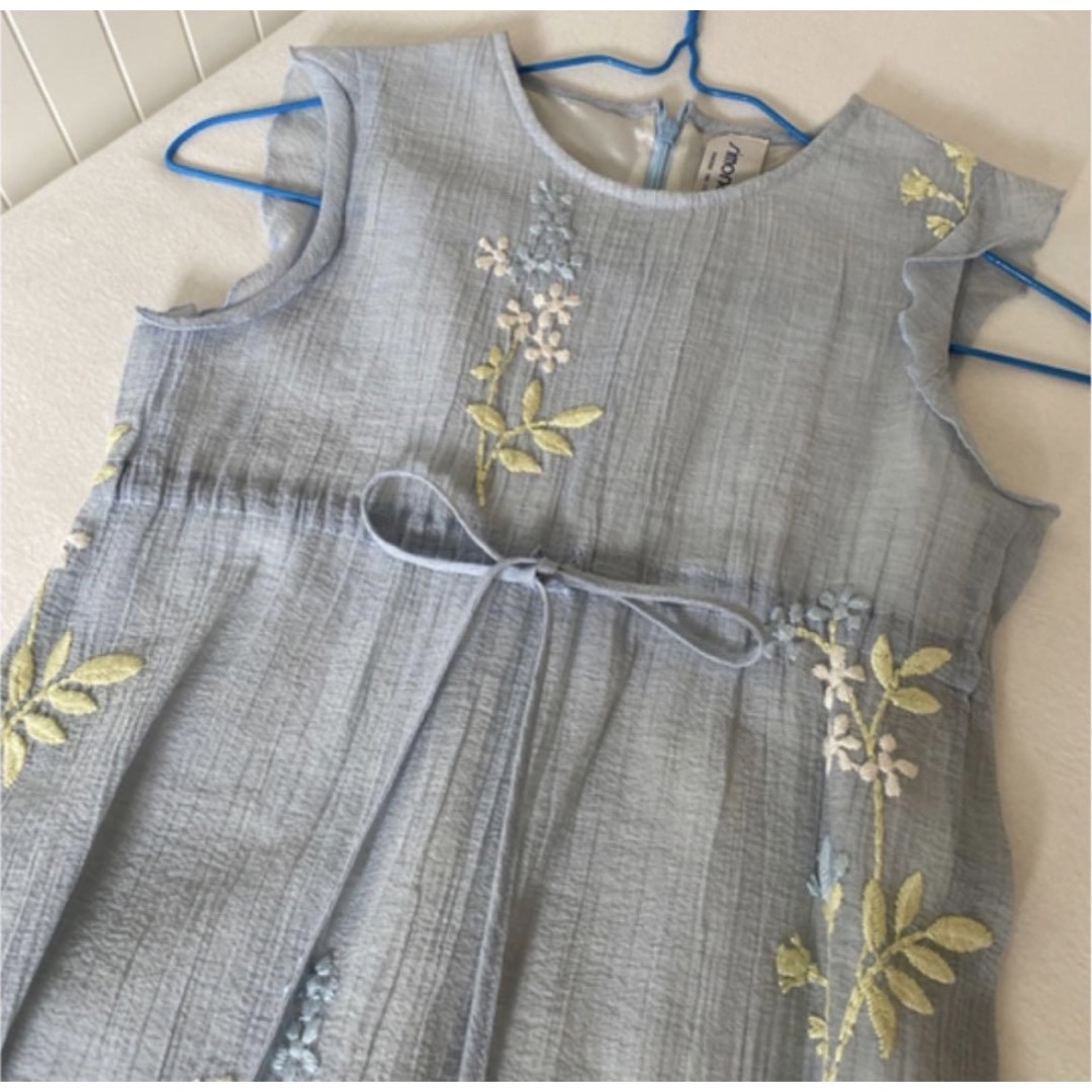 Simonetta(シモネッタ)のシモネッタ★130 ワンピース　刺繍 キッズ/ベビー/マタニティのキッズ服女の子用(90cm~)(ワンピース)の商品写真