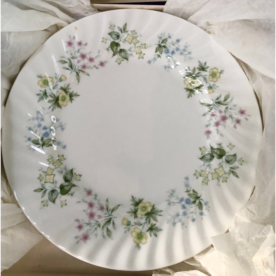 Royal Doulton(ロイヤルドルトン)のMINTON  ロイヤルドルトン大皿 インテリア/住まい/日用品のキッチン/食器(食器)の商品写真