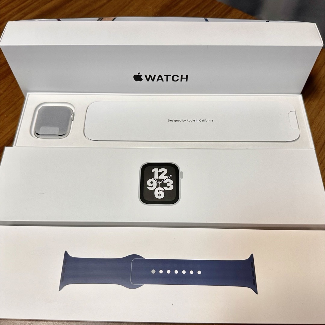 Apple Watch(アップルウォッチ)のApple Watch SE（第1世代：GPSモデル）モデル 40mm スマホ/家電/カメラのスマートフォン/携帯電話(その他)の商品写真