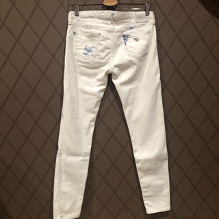 アルマーニジーンズ(ARMANI JEANS)のARMANI JEANS レディース　パンツ(デニム/ジーンズ)