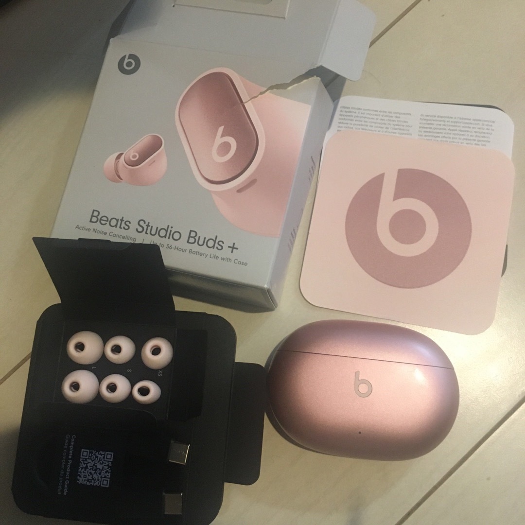 Beats by Dr Dre(ビーツバイドクタードレ)のbeats studio Buds＋  ピンク スマホ/家電/カメラのオーディオ機器(ヘッドフォン/イヤフォン)の商品写真