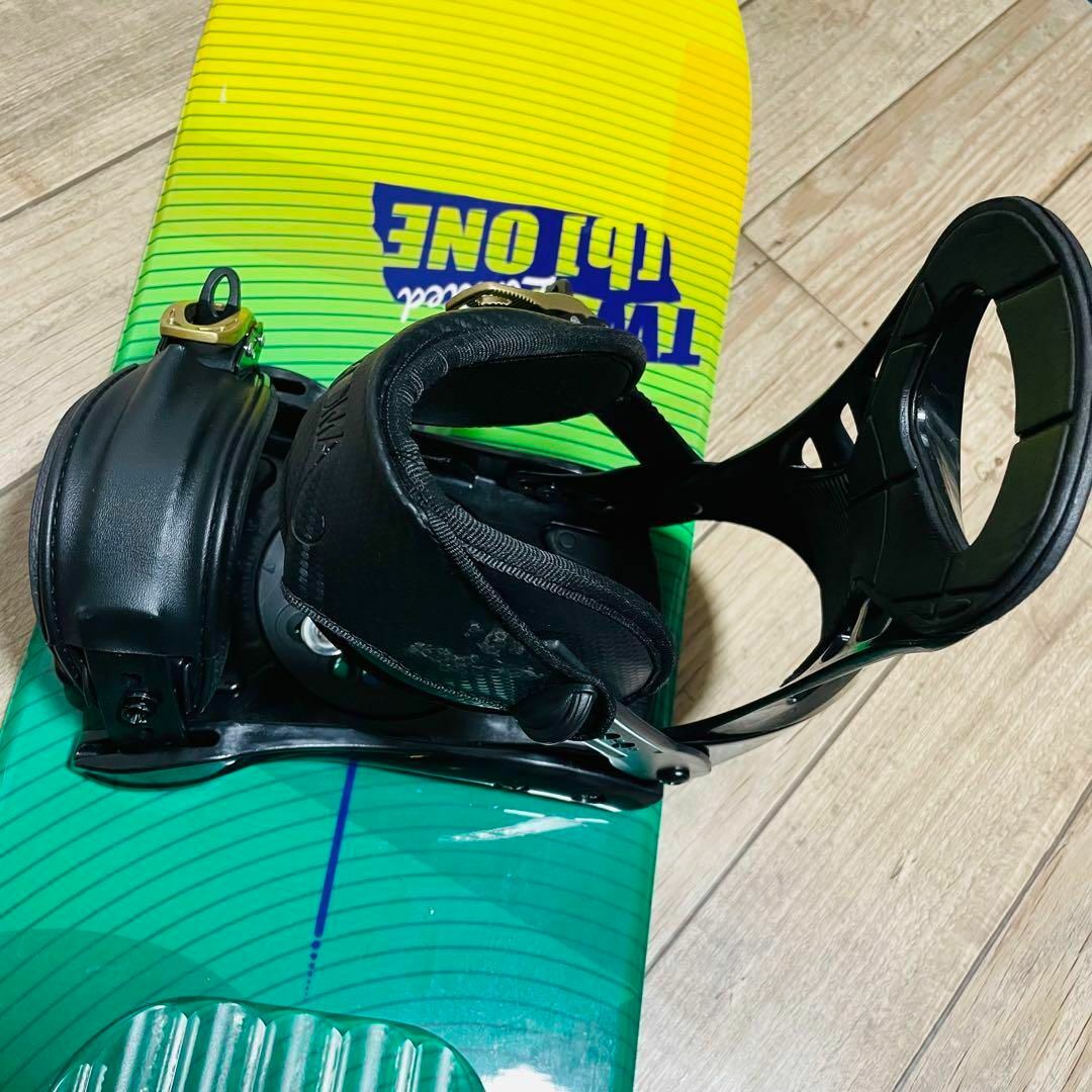 TWO b ONE スノーボード2点セット151cm ビンディング付き 程度良好 TWO b ONE スノーボード2点セット151cm ビンディング付き 程度良好