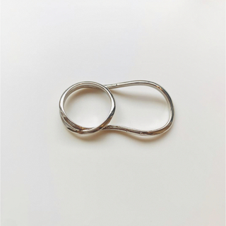 リング 指輪 ダブルフィンガーリング 変形リング シルバーリング  R04-s(リング(指輪))