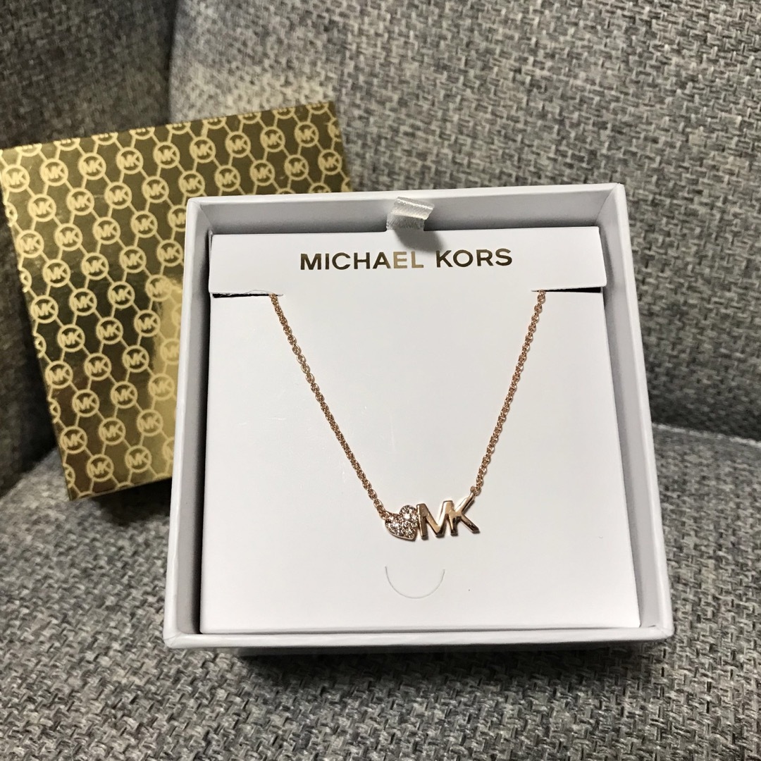 Michael Kors(マイケルコース)の新品正規品　Michael Kors マイケルコース　ピンクゴールドネックレス レディースのアクセサリー(ネックレス)の商品写真