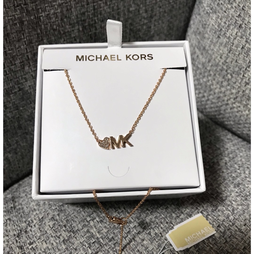 Michael Kors(マイケルコース)の新品正規品　Michael Kors マイケルコース　ピンクゴールドネックレス レディースのアクセサリー(ネックレス)の商品写真