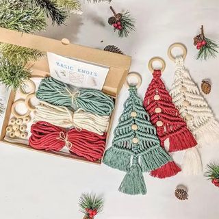 マクラメ　クリスマスツリー　ハンドメイド　DIYキット　3色セット(生地/糸)