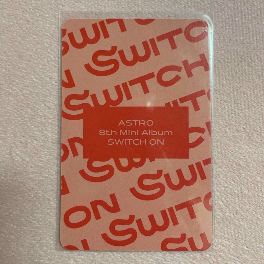 ASTRO(アストロ)の【即購入可】ASTRO ユンサナ トレカ switch on 特典 アルバム エンタメ/ホビーのタレントグッズ(アイドルグッズ)の商品写真