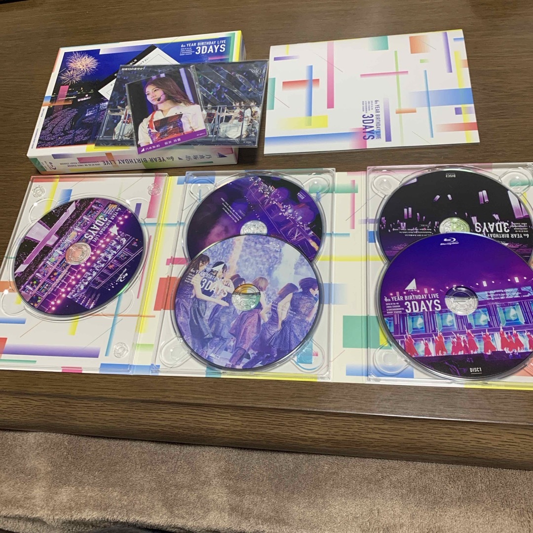 乃木坂46(ノギザカフォーティーシックス)の6th　YEAR　BIRTHDAY　LIVE（完全生産限定盤） Blu-ray エンタメ/ホビーのDVD/ブルーレイ(アイドル)の商品写真