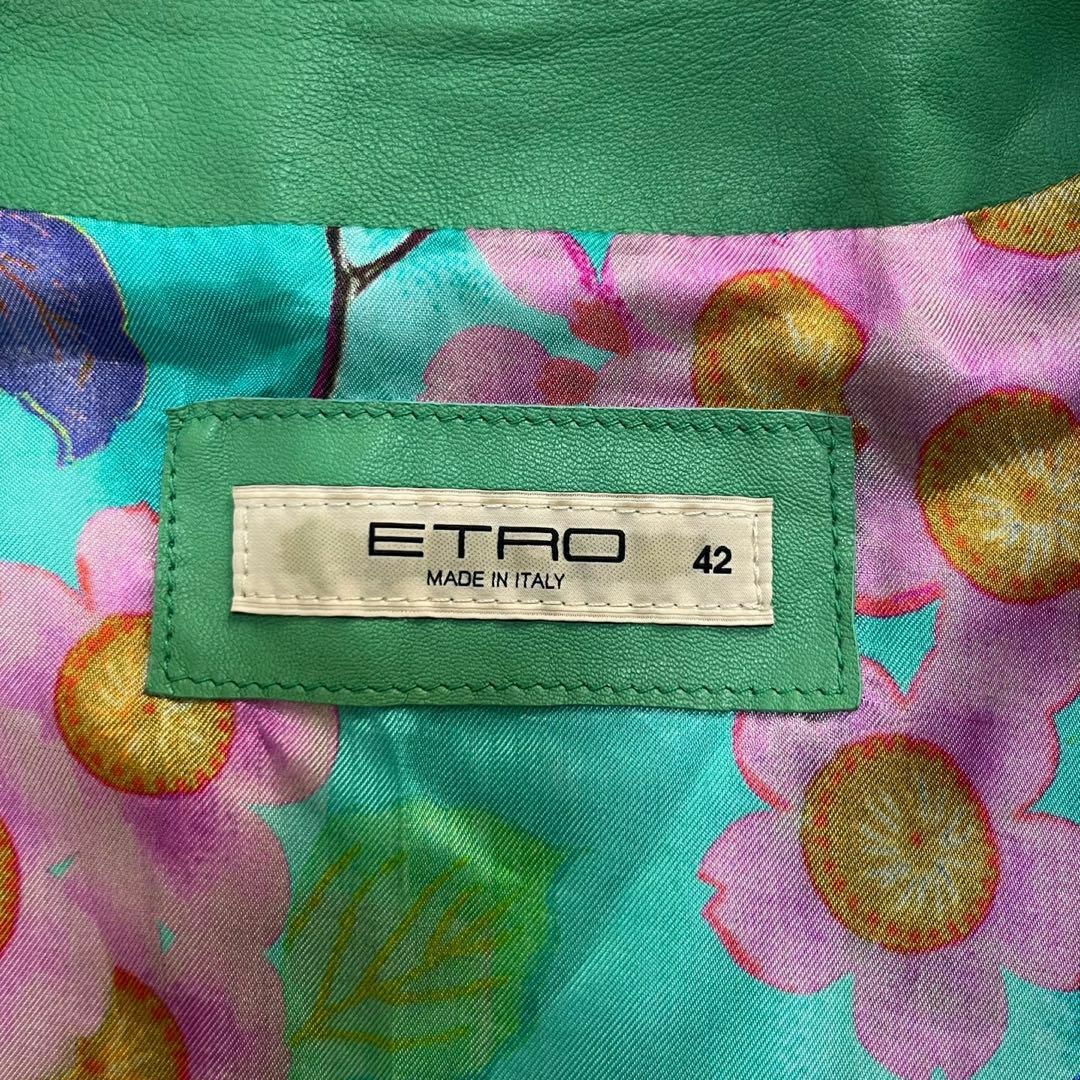 ETRO(エトロ)のエトロ ETRO ノーカラーレザージャケット ライダース 裏地総柄 花柄 レディースのジャケット/アウター(その他)の商品写真