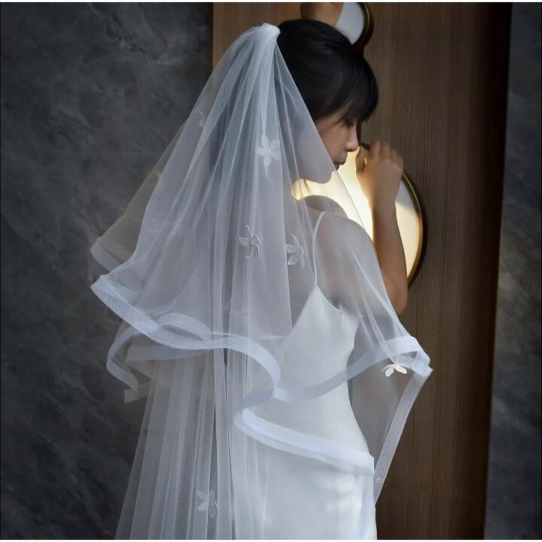 【美品】ウェディングベール レディースのフォーマル/ドレス(ウェディングドレス)の商品写真