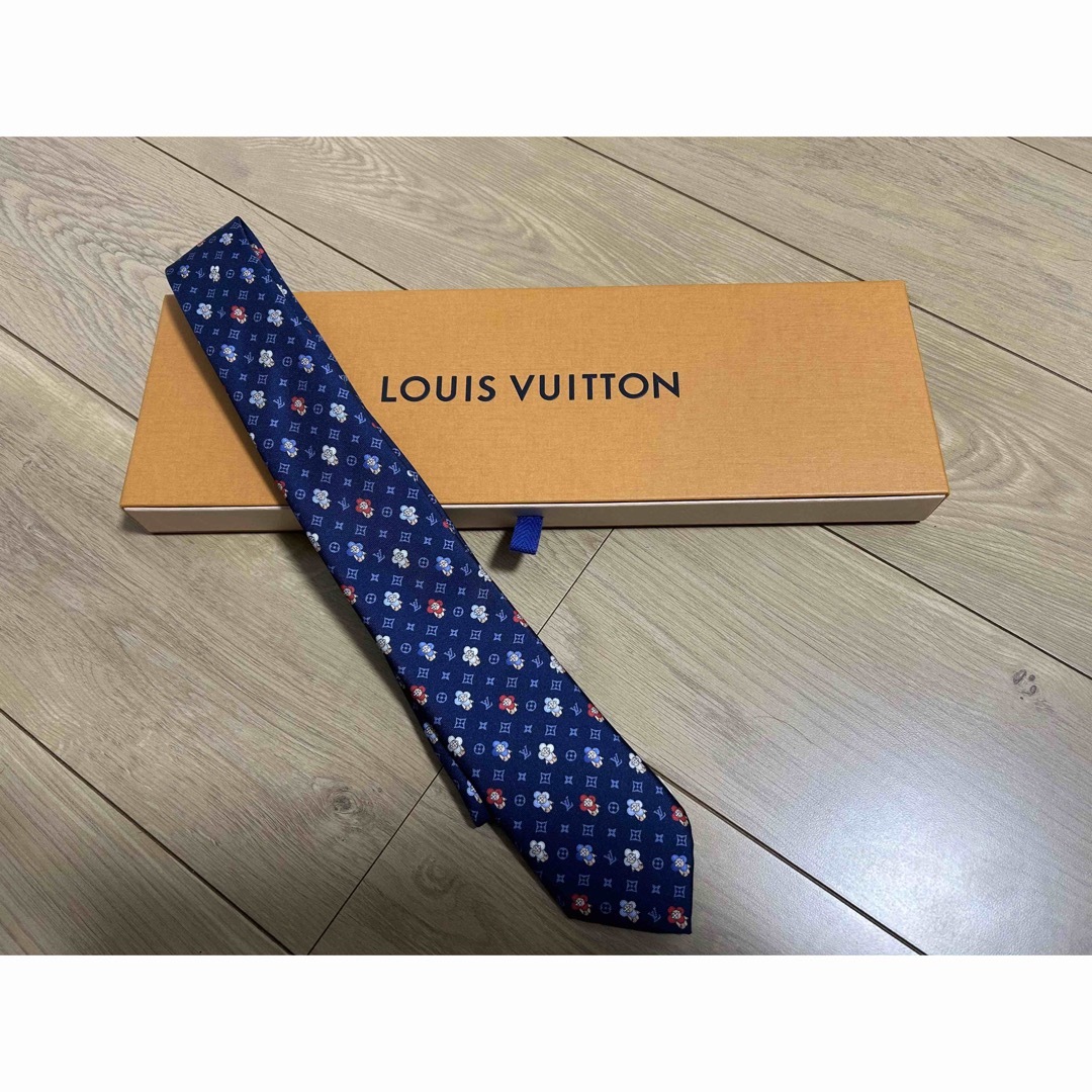 メンズLOUIS VUITTON ネクタイ　超美品